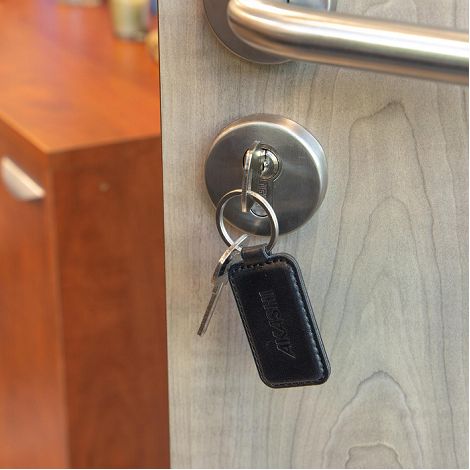  PORTE-CLE EN CUIR VERITABLE NOIR