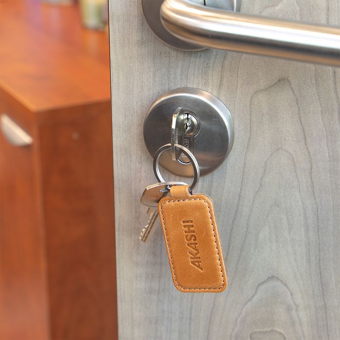  PORTE-CLE EN SIMILI-CUIR LISSE MARRON