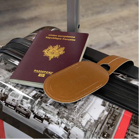  ETIQUETTE BAGAGE EN SIMILI-CUIR LISSE MARRON