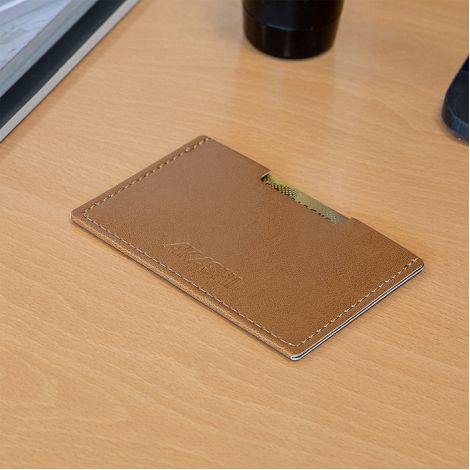  PORTE CARTE SIMPLE EN SIMILI-CUIR LISSE MARRON
