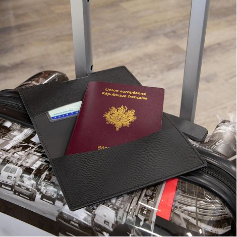  PORTE-PASSEPORT / CARTE GRISE / ASSURANCE  EN SIMILI-CUIR NOIR GR