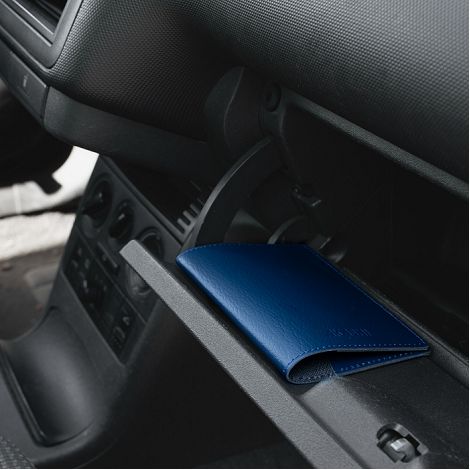  PORTE-PASSEPORT / CARTE GRISE / ASSURANCE CUIR RECYCLÉ BLEU MARIN