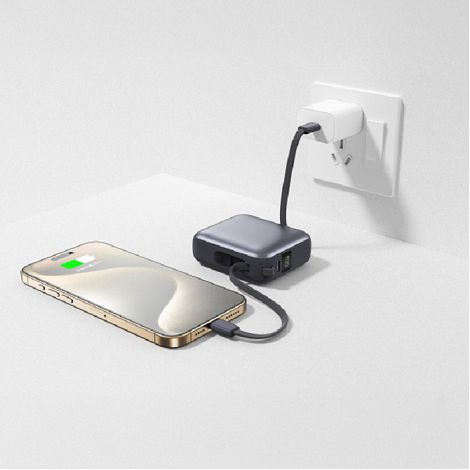  BUSHI - Batterie Powerbank 10,000 mAh avec câbles intégrés à char