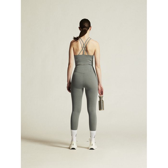  Collective Cropped Singlet W