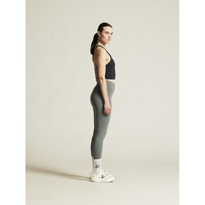  Collective Cropped Singlet W