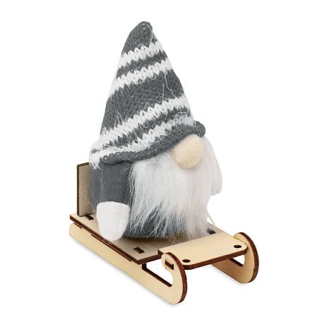 Lutin sur un traîneau en bois