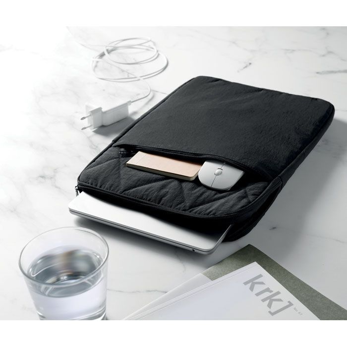  Pochette en nylon 15"