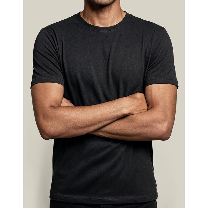  UM T-Shirt (OCS) 
Regular Fit Unisexe