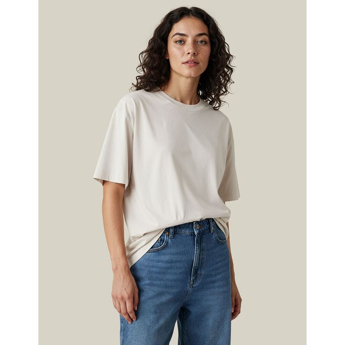  UM T-Shirt (OCS) 
Loose Fit Unisexe