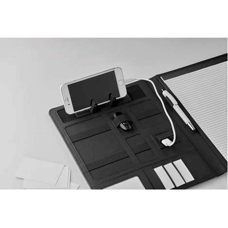 Conférencier A4 et powerbank