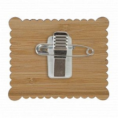 Badge sur-mesure en bambou