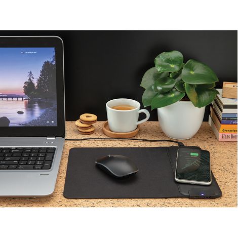 Tapis de souris avec ports USB et chargeur à induction