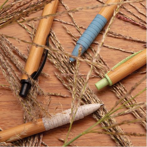  Stylo en bambou et fibre de paille