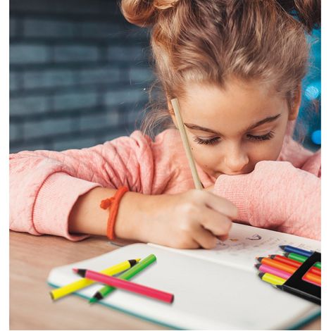  Boîte avec 6 crayons de couleur