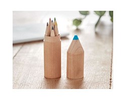 6 crayons dans un étui en bois