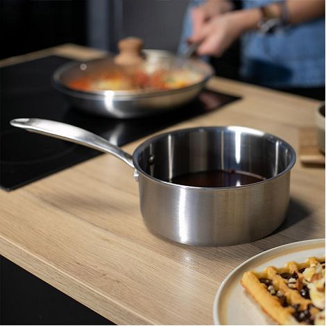 Casserole en acier inoxydable 18 cm