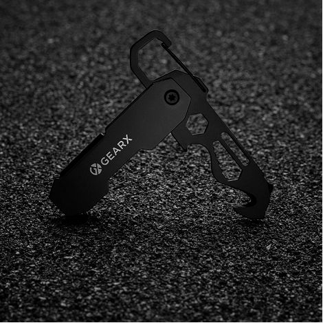 Outil multifonction pliable avec mousqueton Gear X