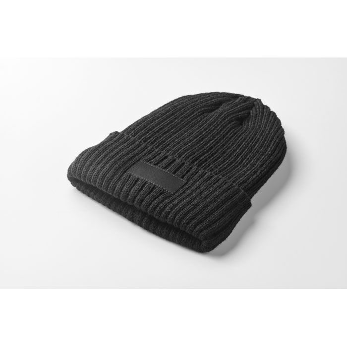 Bonnet tricoté avec revers