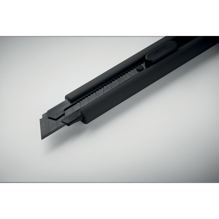  Grand cutter rétractable